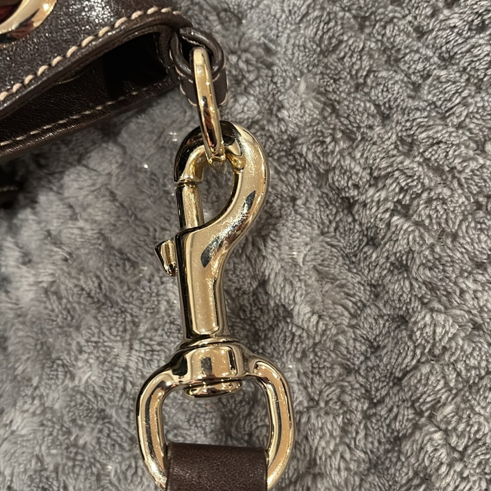 Gucci Beige and Brown Tote Bag with Red Scarf Accent - Picture 10 of 15